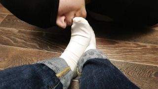 SLAVE LICK FEET MISTRESS IN White Socks and PANTYHOSE NYLON FOOT WORSHIP