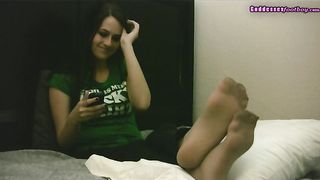 GoddessesFootboy - Kat Come Suck My Toes