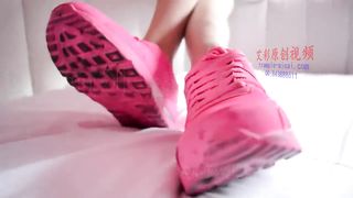 Chinese Girl Pink Sneaker Trample Face & Throat