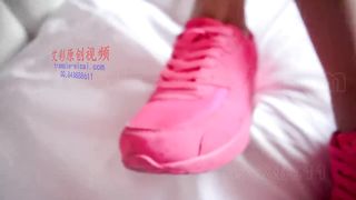 Chinese Girl Pink Sneaker Trample Face & Throat