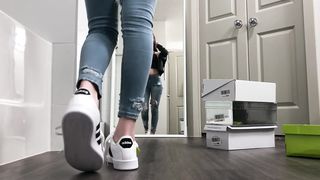 SleepyBijou Shoe Modeling for the Viewer's