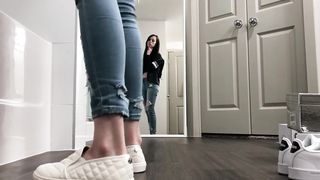 SleepyBijou Shoe Modeling for the Viewer's