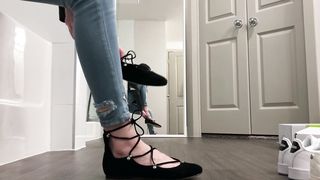 SleepyBijou Shoe Modeling for the Viewer's