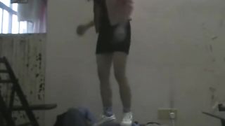 大学生美女帆布鞋踩踏ss