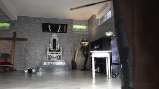 Mistress Gaia - Helpless Worm