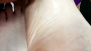 ClairesSlaves - leah1402011