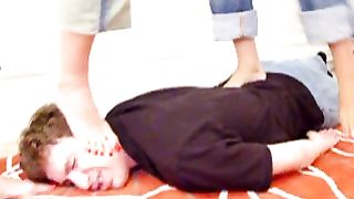 HeadUnderHeels - MOV08659