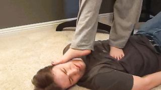 HeadUnderHeels - STvid01