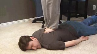 HeadUnderHeels - STvid01