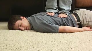 HeadUnderHeels - UntitledClip0107