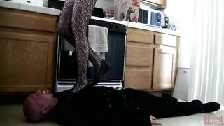 HeadUnderHeels - bg12052278