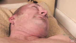 HeadUnderHeels - lf1204016_1