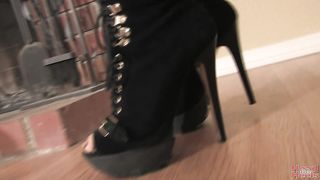 HeadUnderHeels - mt12101791