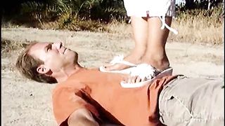 HeadUnderHeels - mov05140