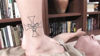 HeadUnderHeels - v052608_09_1