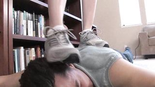 HeadUnderHeels - vid08050672