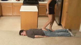 HeadUnderHeels - video00708