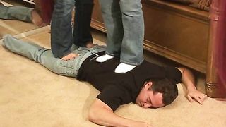 HeadUnderHeels - video77170