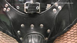 Spitting-Girls - Melissa - Take it into your mouth