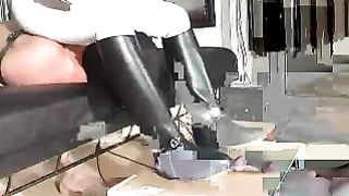 Facesitting-Queen - cock box human cushion