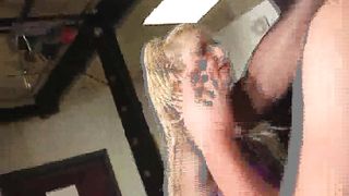 Facesitting-Queen - purple squeezing