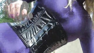 Facesitting-Queen - purple spandex loser