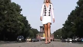 092 Jessica Max Public