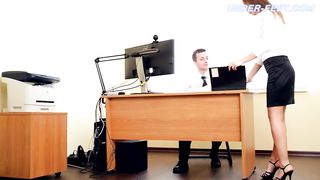 Mistress Linda - Under-Feet