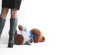 0460 Jessicas Teddy Trample