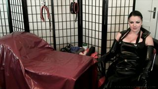 Strapon Goddess - public-fuck-slut-01