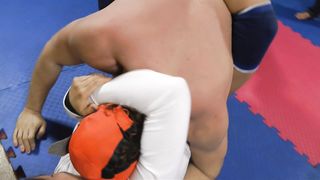 EFC - Ella & Maya - Ella & Maya Vs The Mexican 1