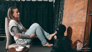 Cruel Anette - Vulnerable sucker