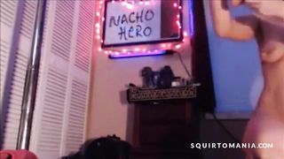 Oh YESSS IM GONNA CUM (squirts fountain)