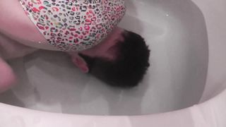 MissJessica - Close Up Bath Facesitting