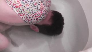 MissJessica - Close Up Bath Facesitting