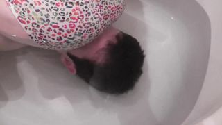 MissJessica - Close Up Bath Facesitting