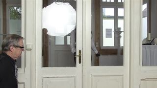 Sado-Ladies - The Young Landlady