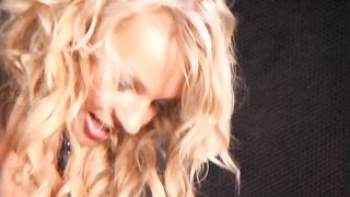 WomanWorship - Amazon2