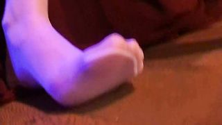 WomanWorship - vw_sky_med1