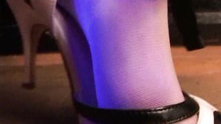 WomanWorship - vw_sky_med1