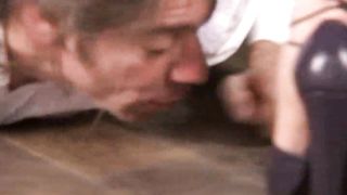 WomanWorship - w_ot_crawl1