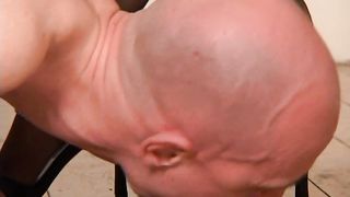 WomanWorship - w_tj_bed2