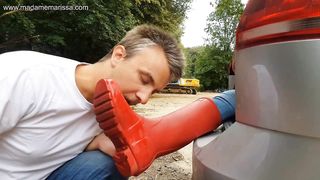 Madame Marissa - Dirty hunter boots licking in the parking lot