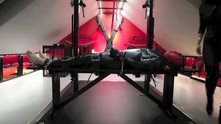 DanishFemdom - Latex slave