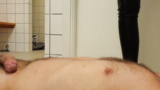 DanishFemdom - Feet Domme