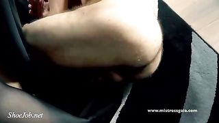 Mistress Gaia extreme ballbusting