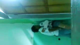 JIlbab mesum di kelas