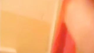 Hot Amateur Babe på badet