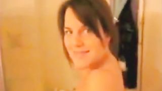 Hot Amateur Babe på badet