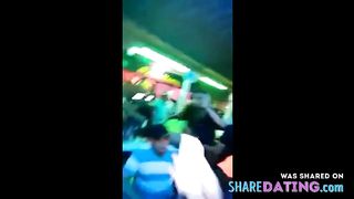 Mexicana borracha en la discoteca